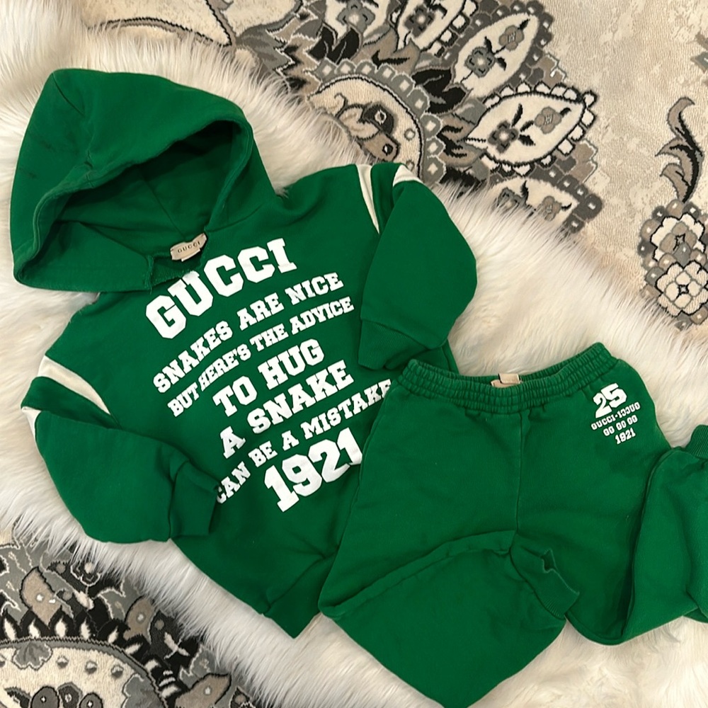 Gucci matching Sweater Suit child size 4